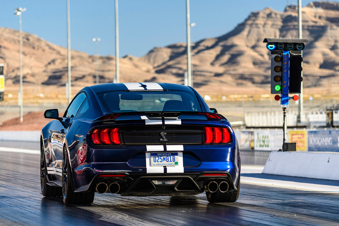 Ford mustang shelby gt500 образца 2020 года