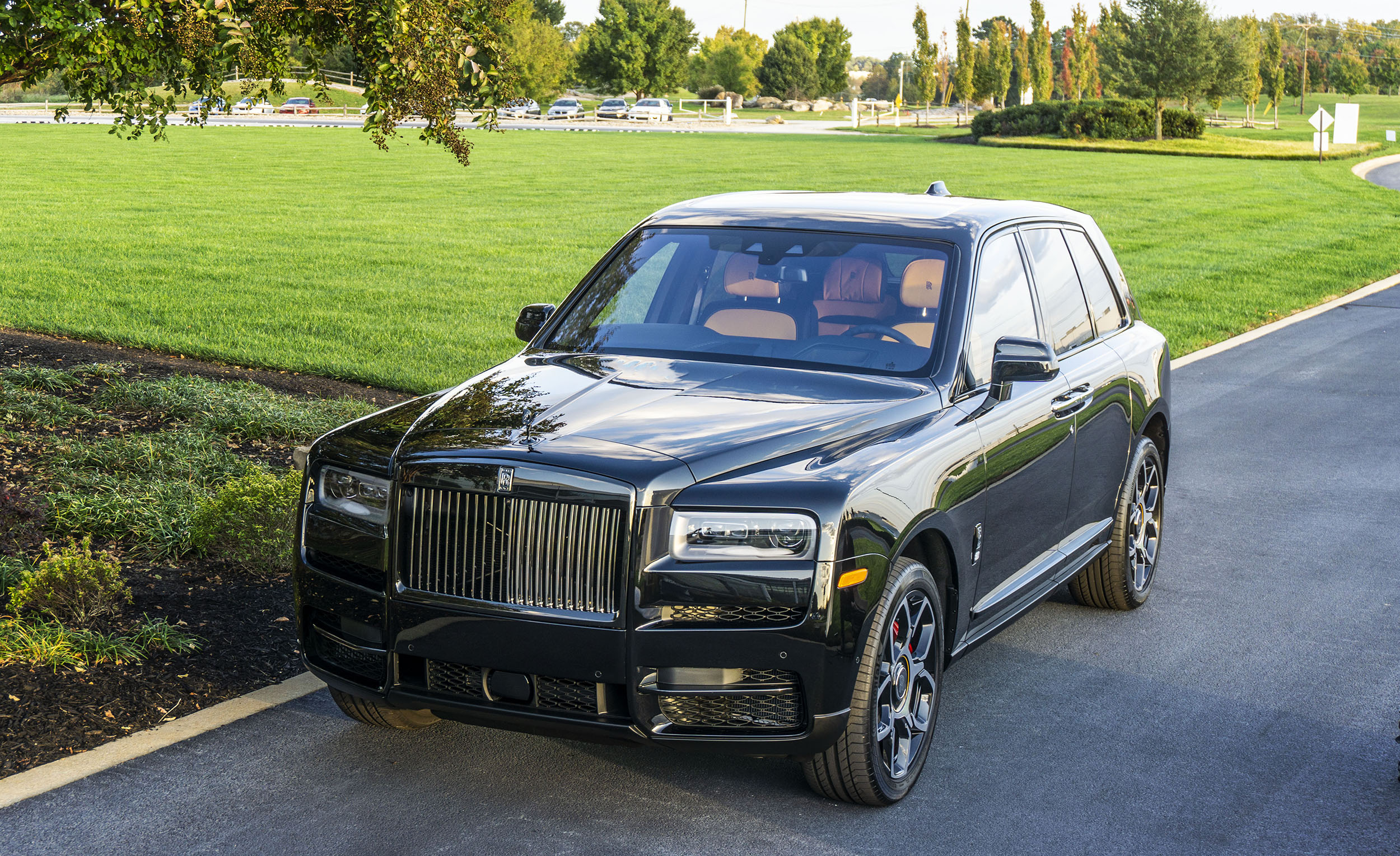 First Drive: 2020 Rolls-Royce Cullinan Black Badge, A Touch Of Darkness ...